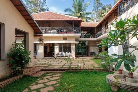 Golden Radiance Airyaman Spa & Pool Villa Breakfast & Spa Included Mysore Luaran gambar