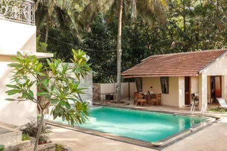 Golden Radiance Airyaman Spa & Pool Villa Breakfast & Spa Included Mysore Luaran gambar